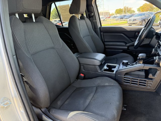 Used 2025 Toyota 4Runner SR5 AWD/4WD image 26