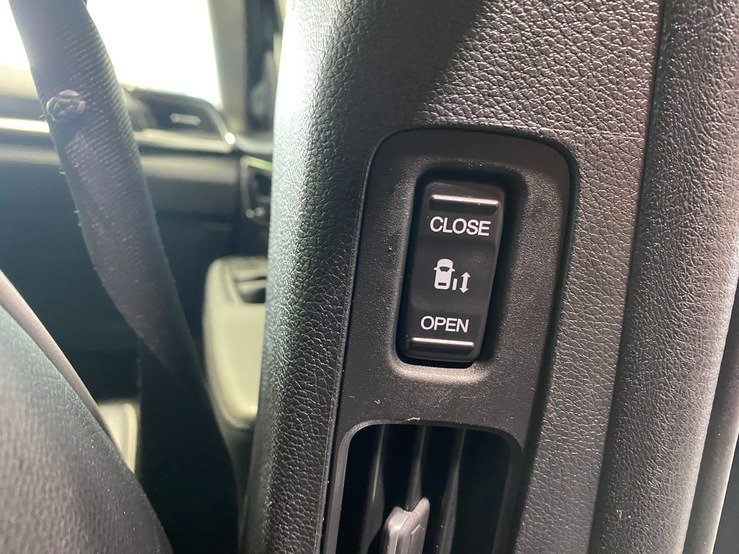 Used 2025 Honda Odyssey Touring image 21