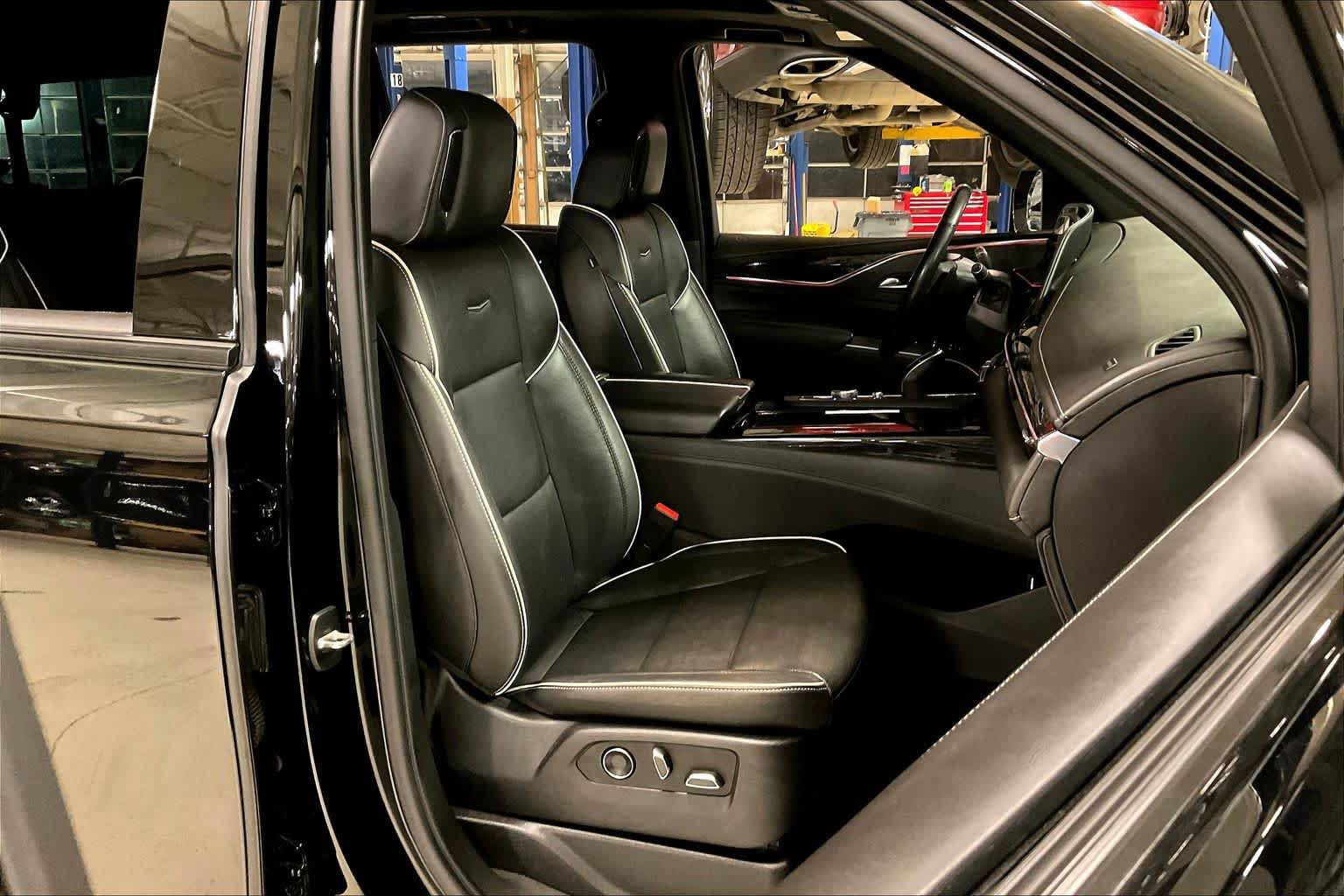 Used 2021 Cadillac Escalade Sport w/ Driver Assist Tech Package image 8