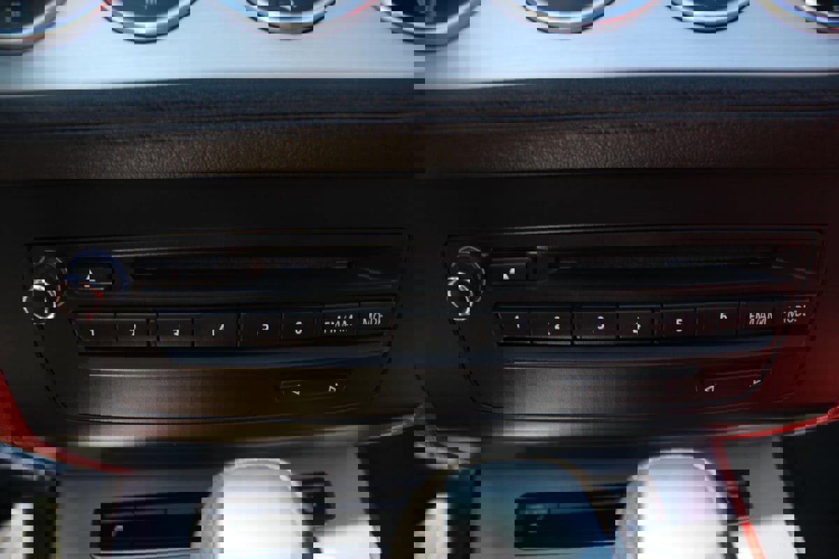 Used 2011 BMW Z4 sDrive30i image 29