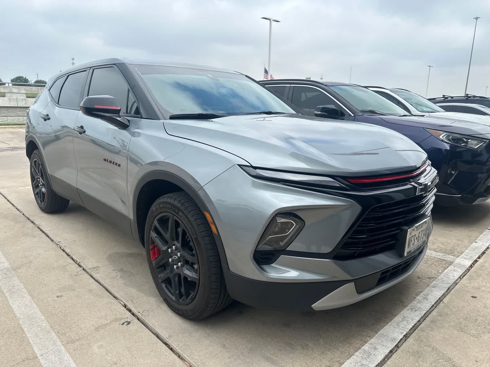 Used 2025 Chevrolet Blazer LT w/ Redline Edition FWD image 5