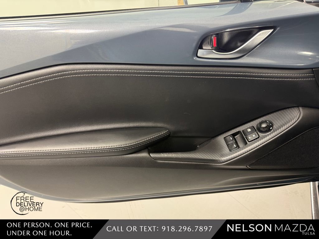 Used 2020 MAZDA MX-5 Miata Grand Touring w/ Appearance Package RWD image 21
