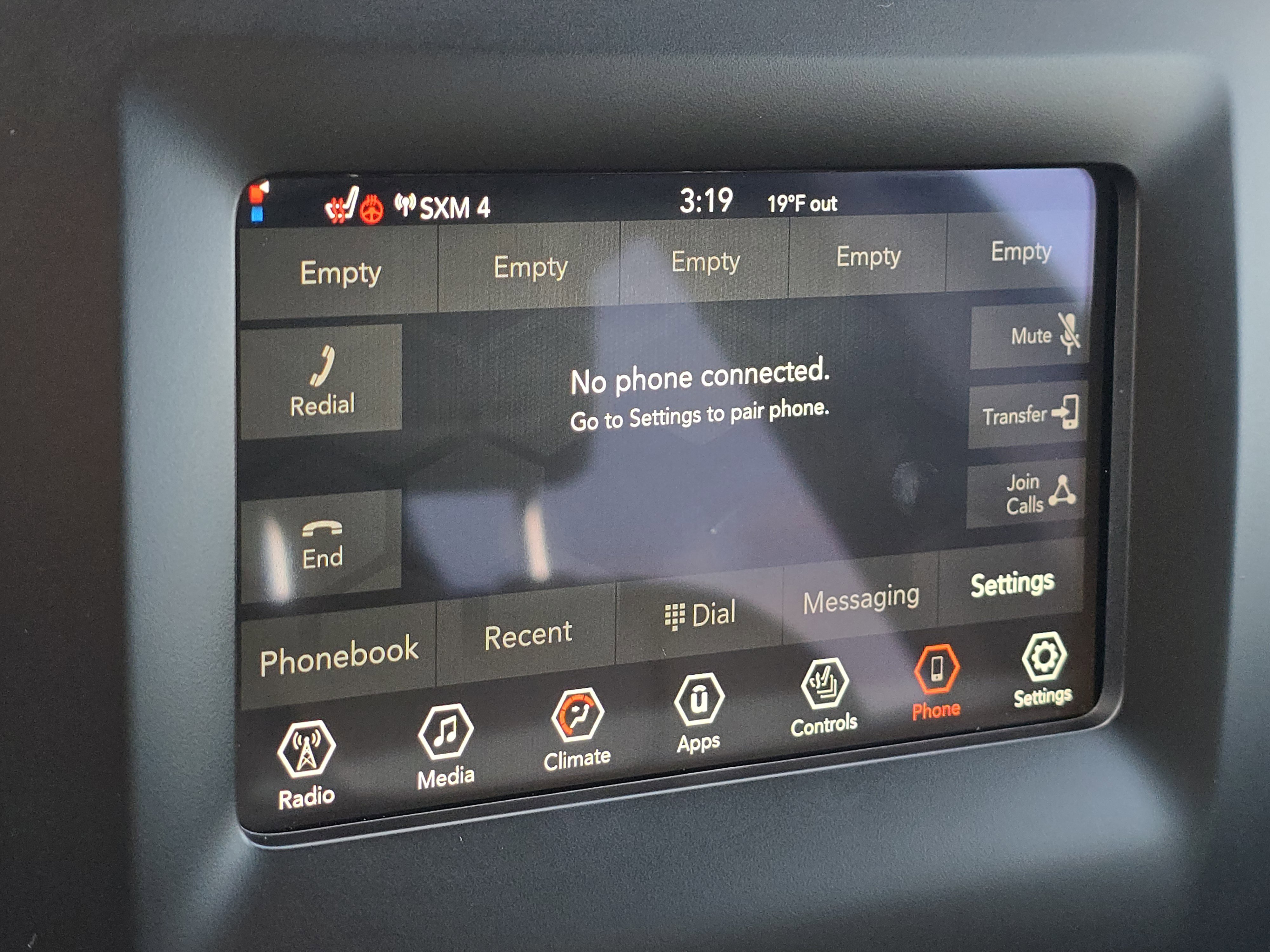 Used 2020 Jeep Cherokee Latitude Plus w/ Cold Weather Group image 9