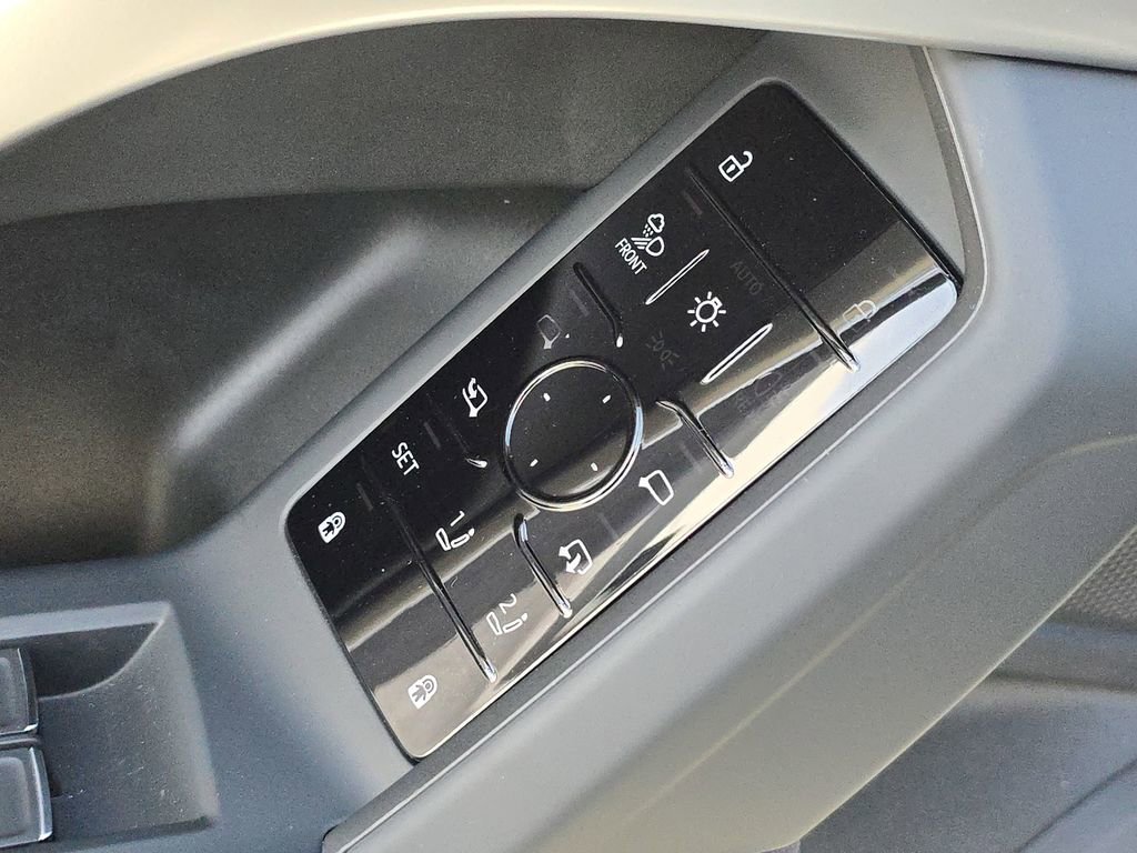 New 2026 Audi SQ5 Prestige image 29