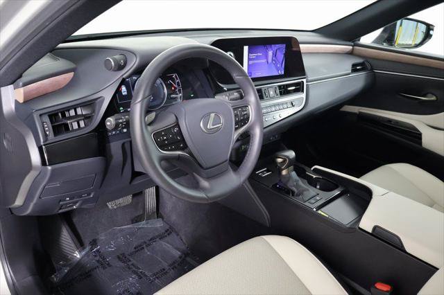 Certified 2025 Lexus ES 300h w/ Premium Package FWD image 7
