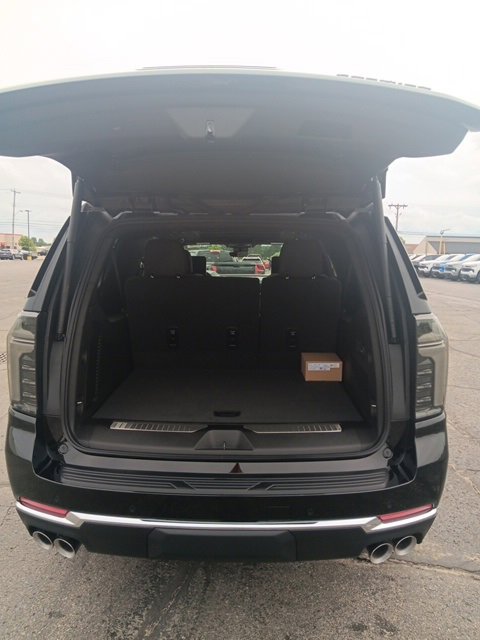 New 2025 Chevrolet Suburban Premier image 22