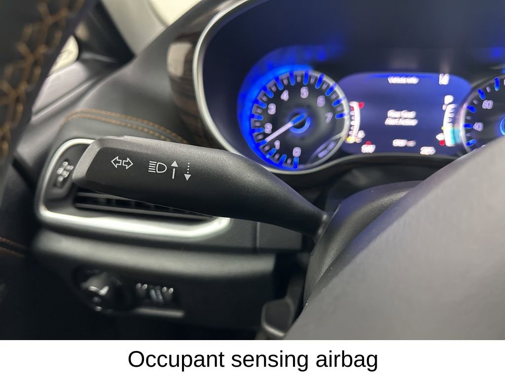 Used 2023 Chrysler Pacifica Pinnacle w/ Trailer Tow Group image 36