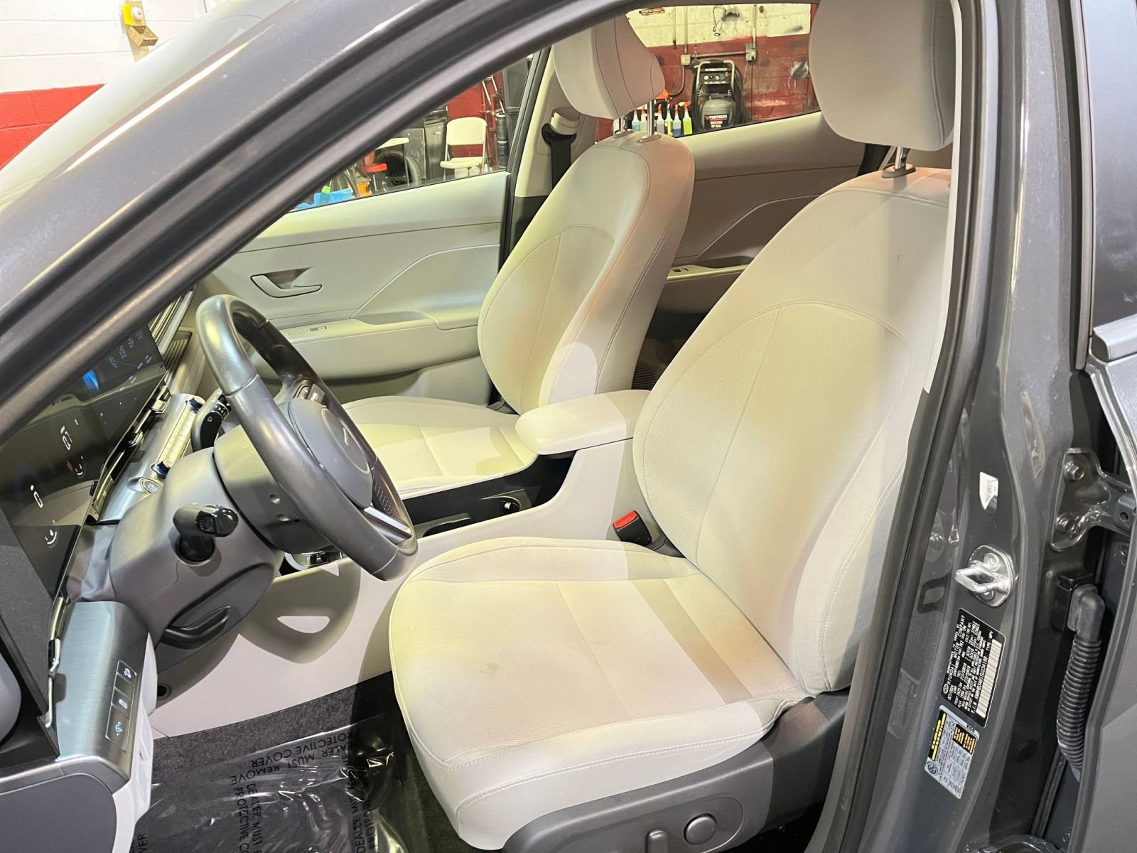 Used 2025 Hyundai Kona SEL image 36