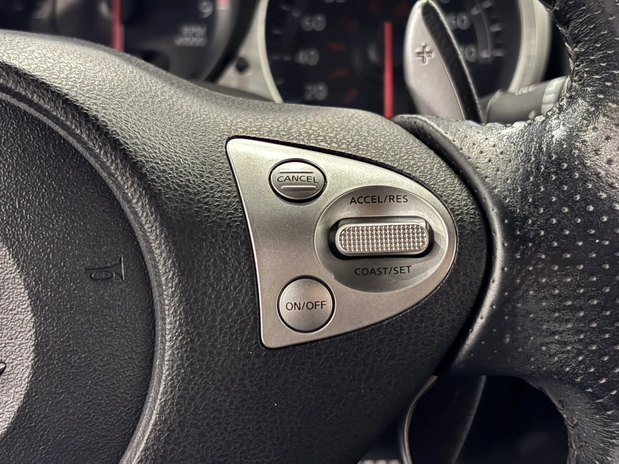 Used 2019 Nissan 370Z Touring RWD image 22