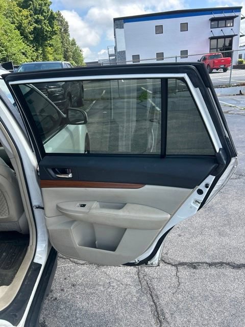 Used 2013 Subaru Outback 2.5i Limited w/ Moonroof Pkg AWD/4WD image 24