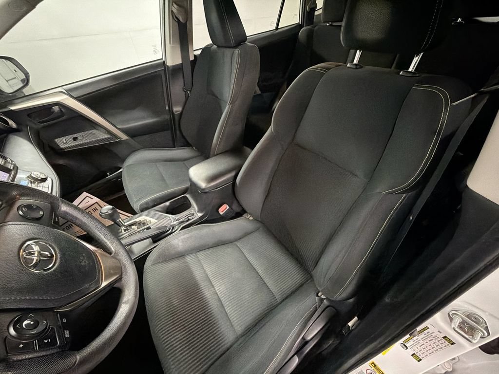 Used 2013 Toyota RAV4 XLE FWD image 17