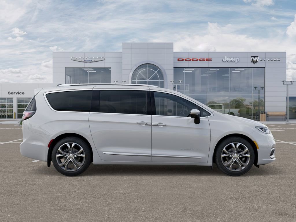 New 2026 Chrysler Pacifica Pinnacle image 11