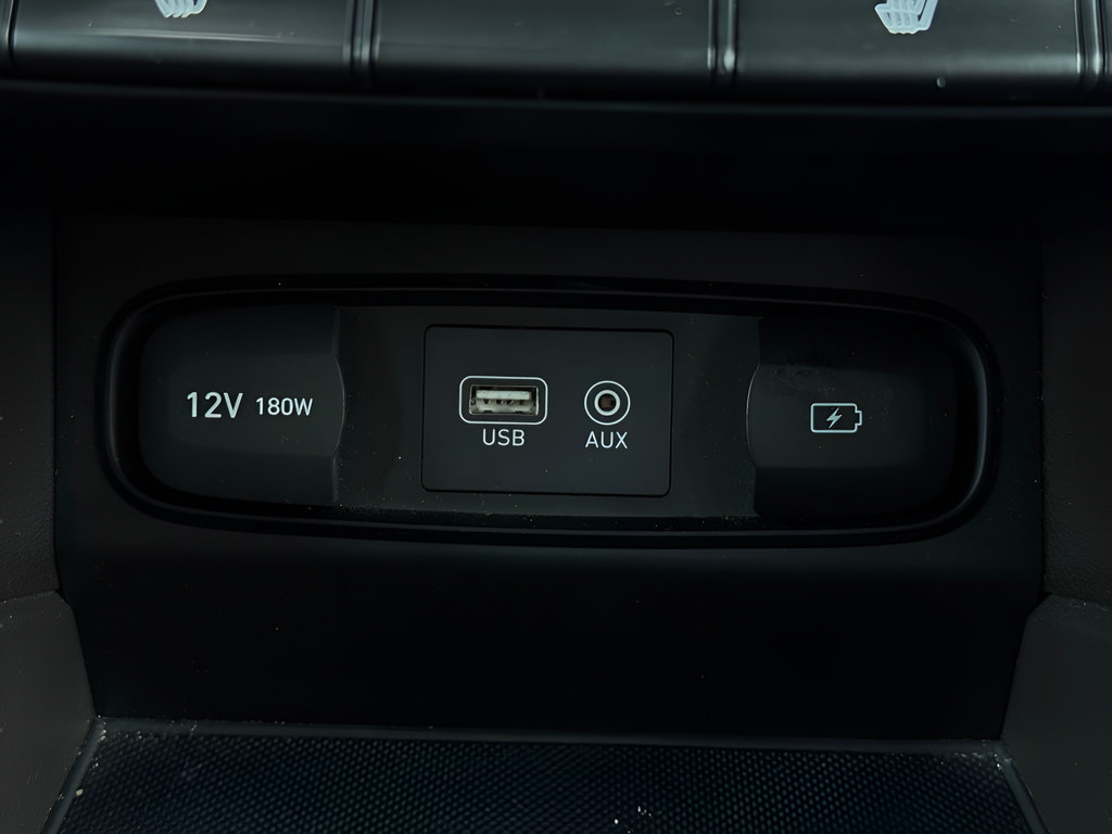 Used 2020 Hyundai Santa Fe SEL FWD image 28
