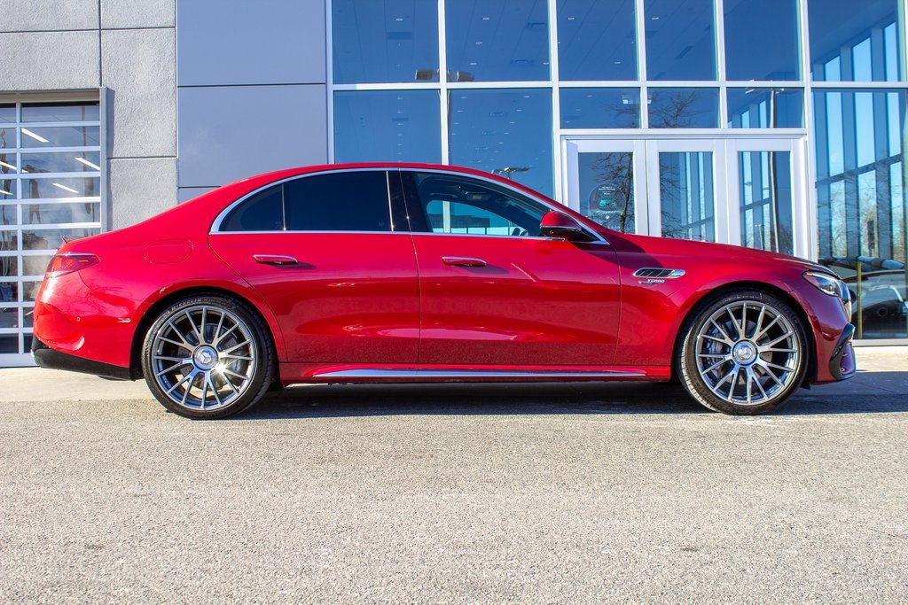 Used 2025 Mercedes-Benz E 53 AMG e 4MATIC Sedan w/ Driver Assistance Package image 4