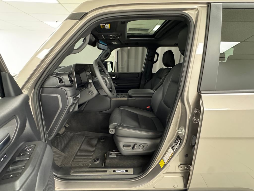 Used 2024 Toyota Land Cruiser image 10