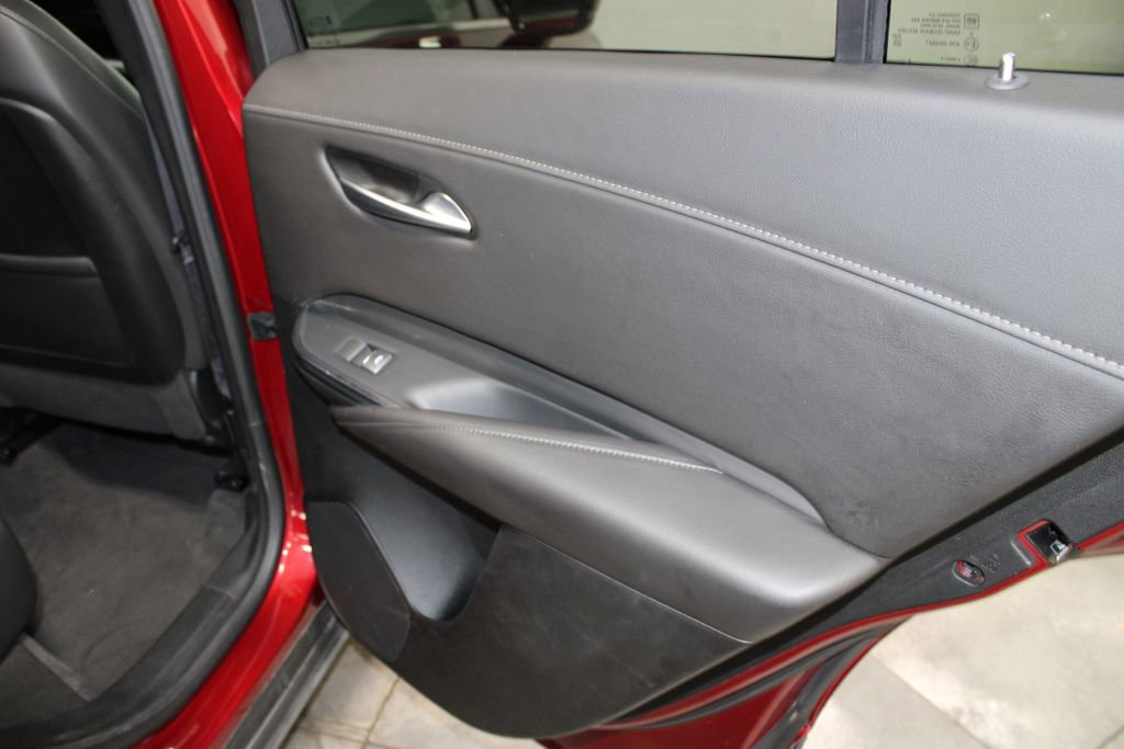 Used 2024 Cadillac XT4 Premium Luxury image 24