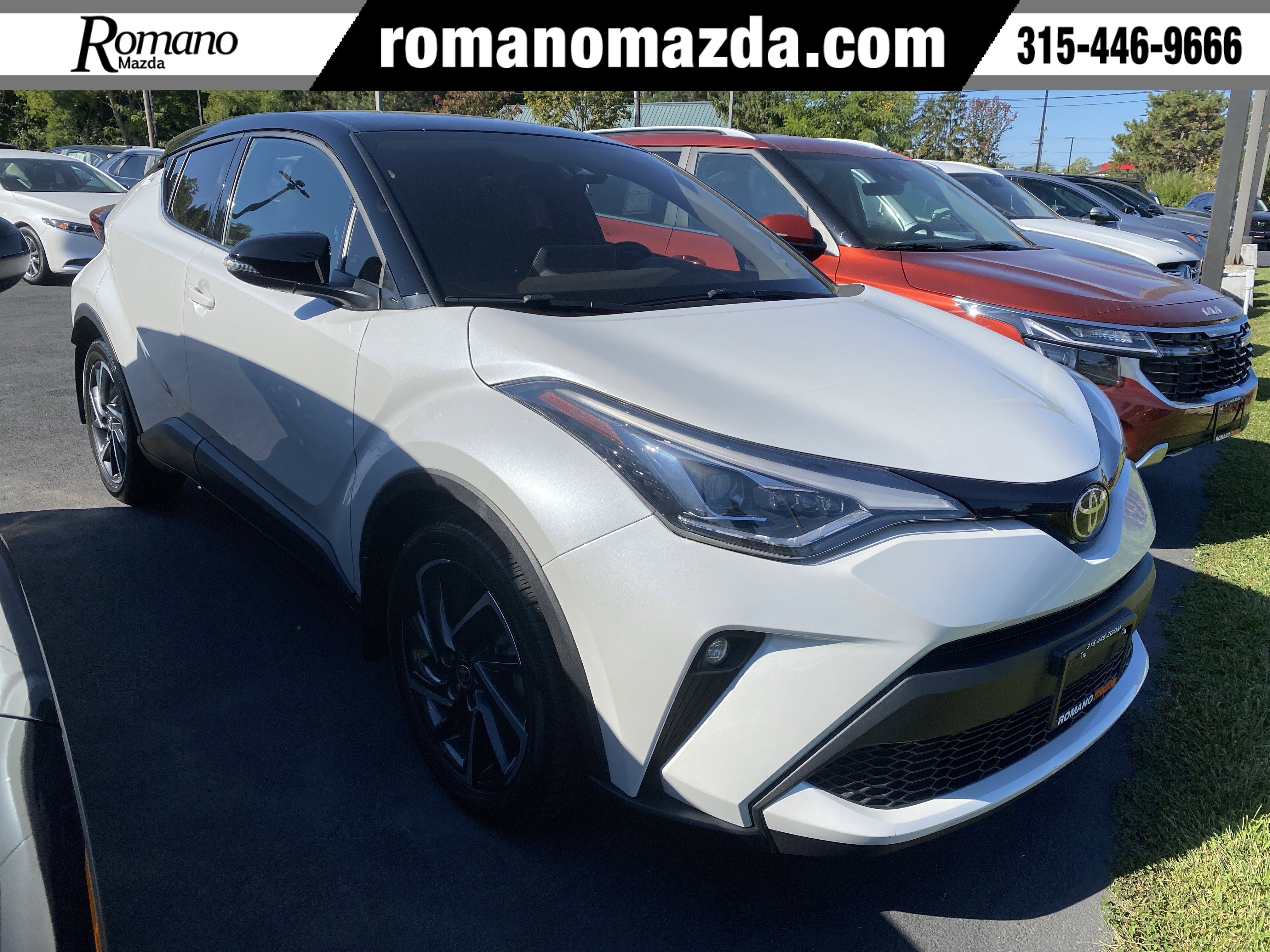 Used 2022 Toyota C-HR Limited image 1