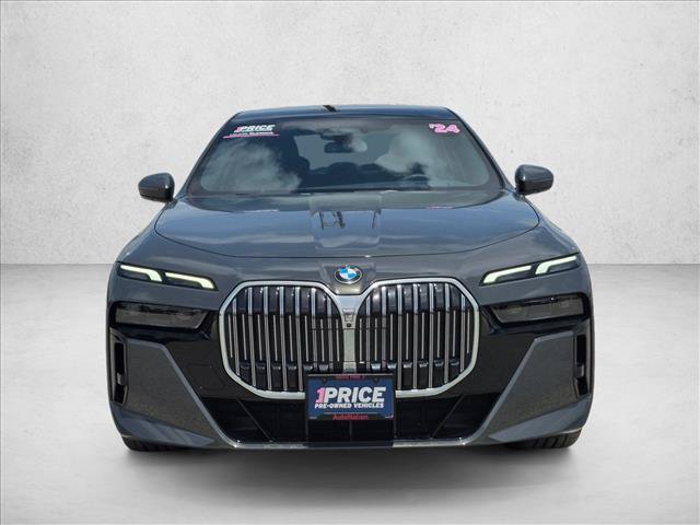 Used 2024 BMW 740i RWD image 2