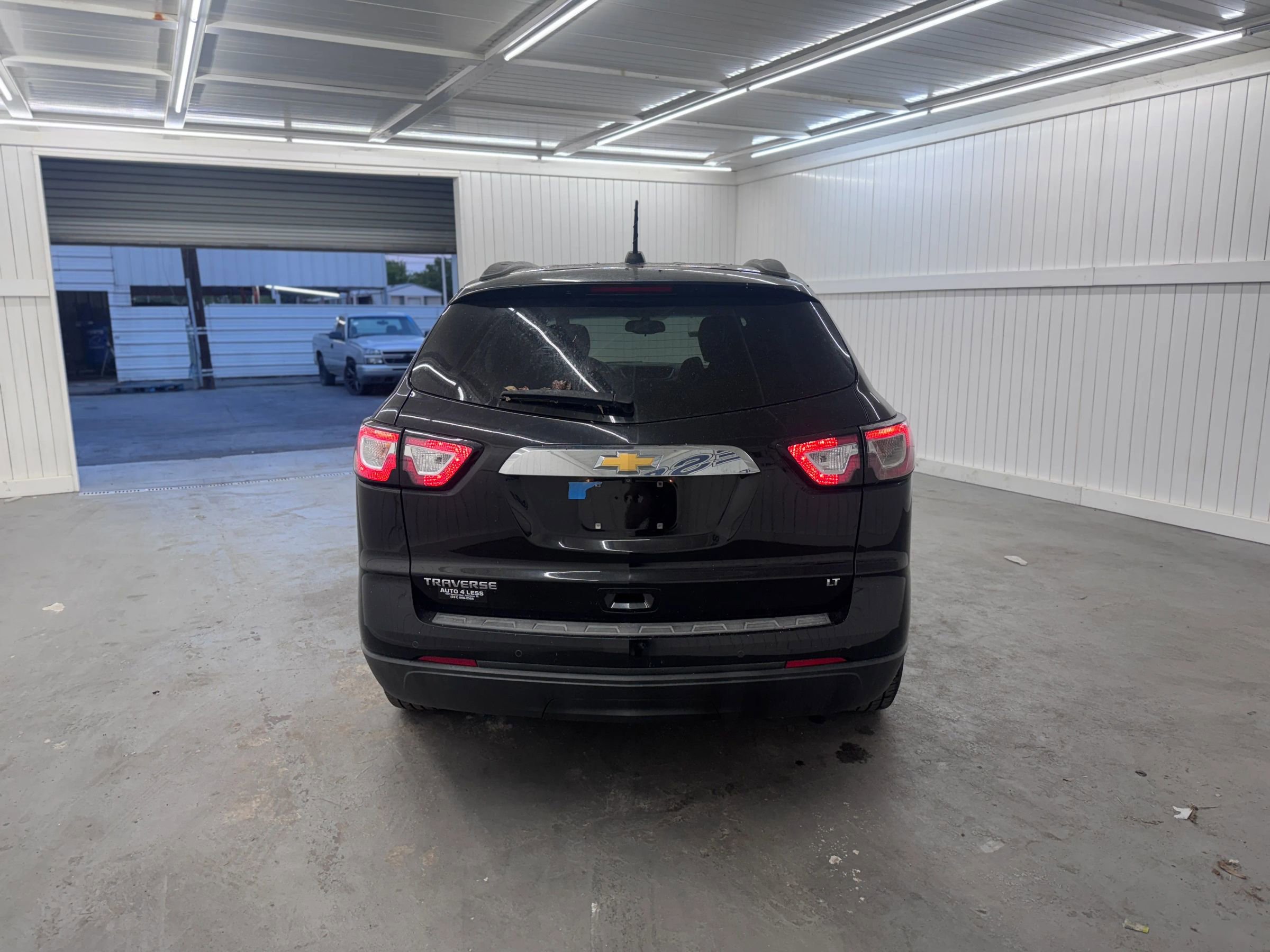 Used 2017 Chevrolet Traverse LT image 6