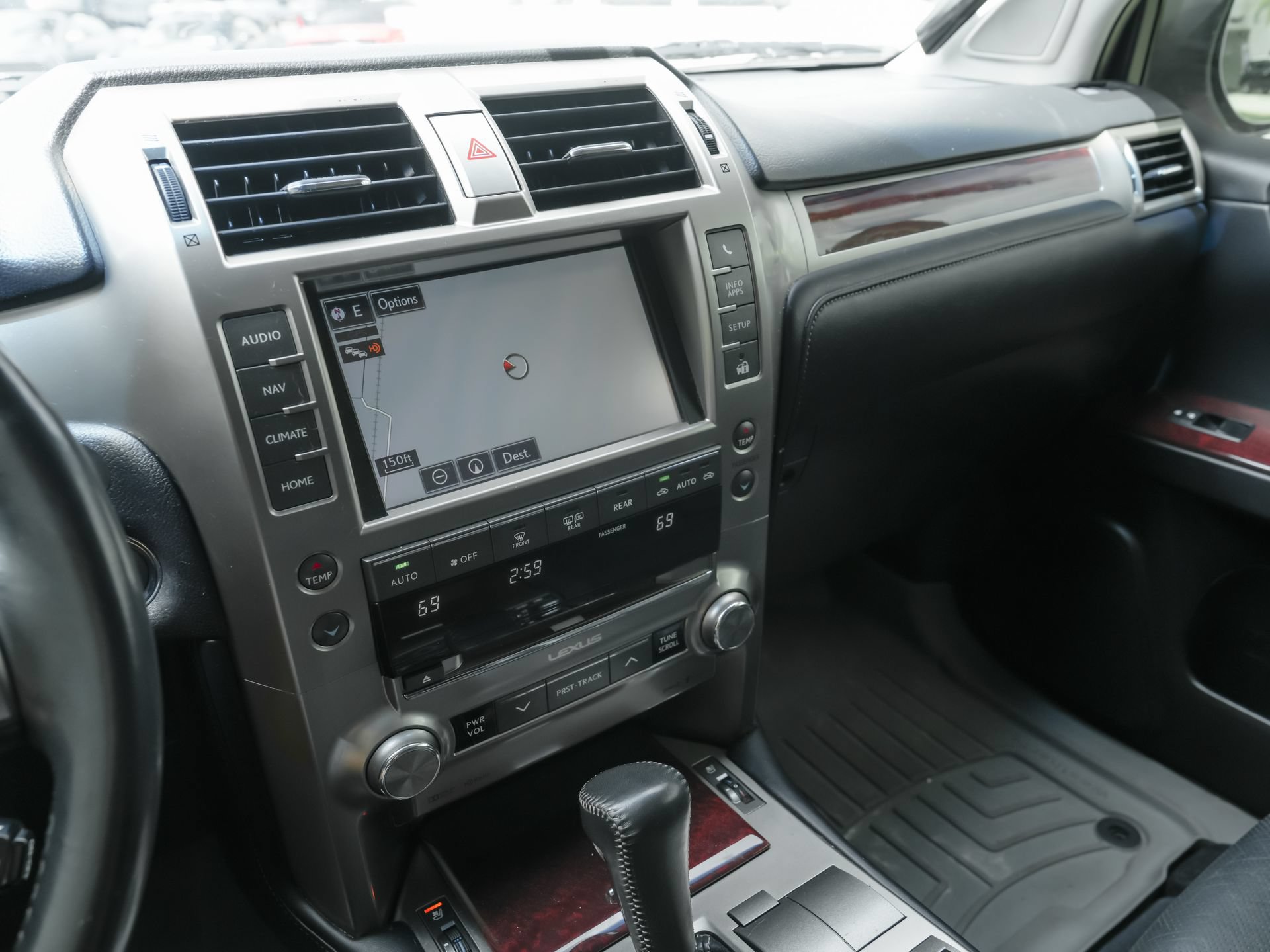 Used 2014 Lexus GX 460 w/ Premium Package AWD/4WD image 22
