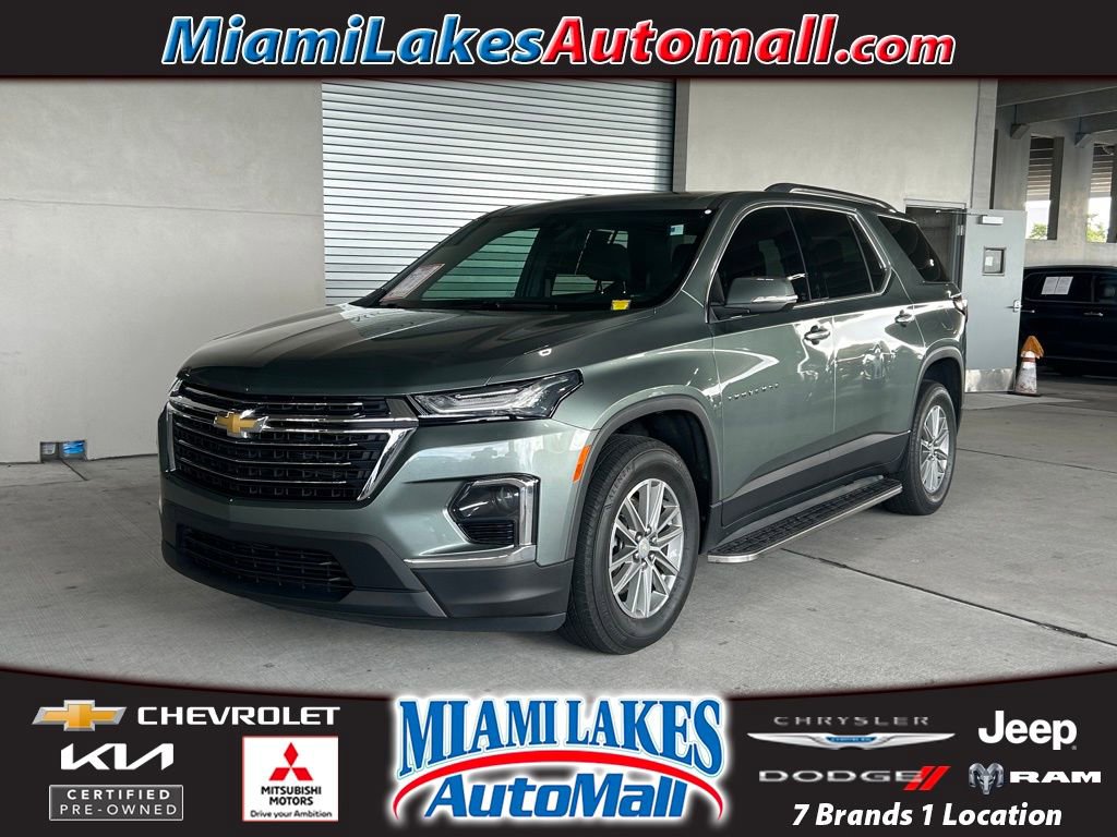 Used 2023 Chevrolet Traverse LT image 1