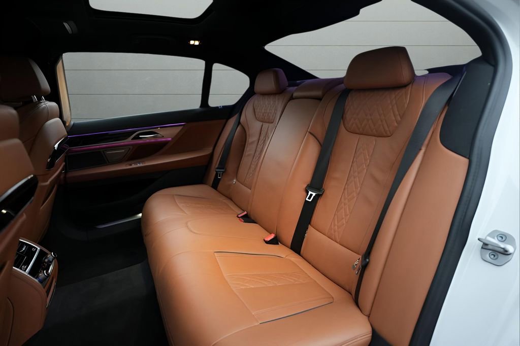 Used 2022 BMW 745e xDrive w/ M Sport Package image 26