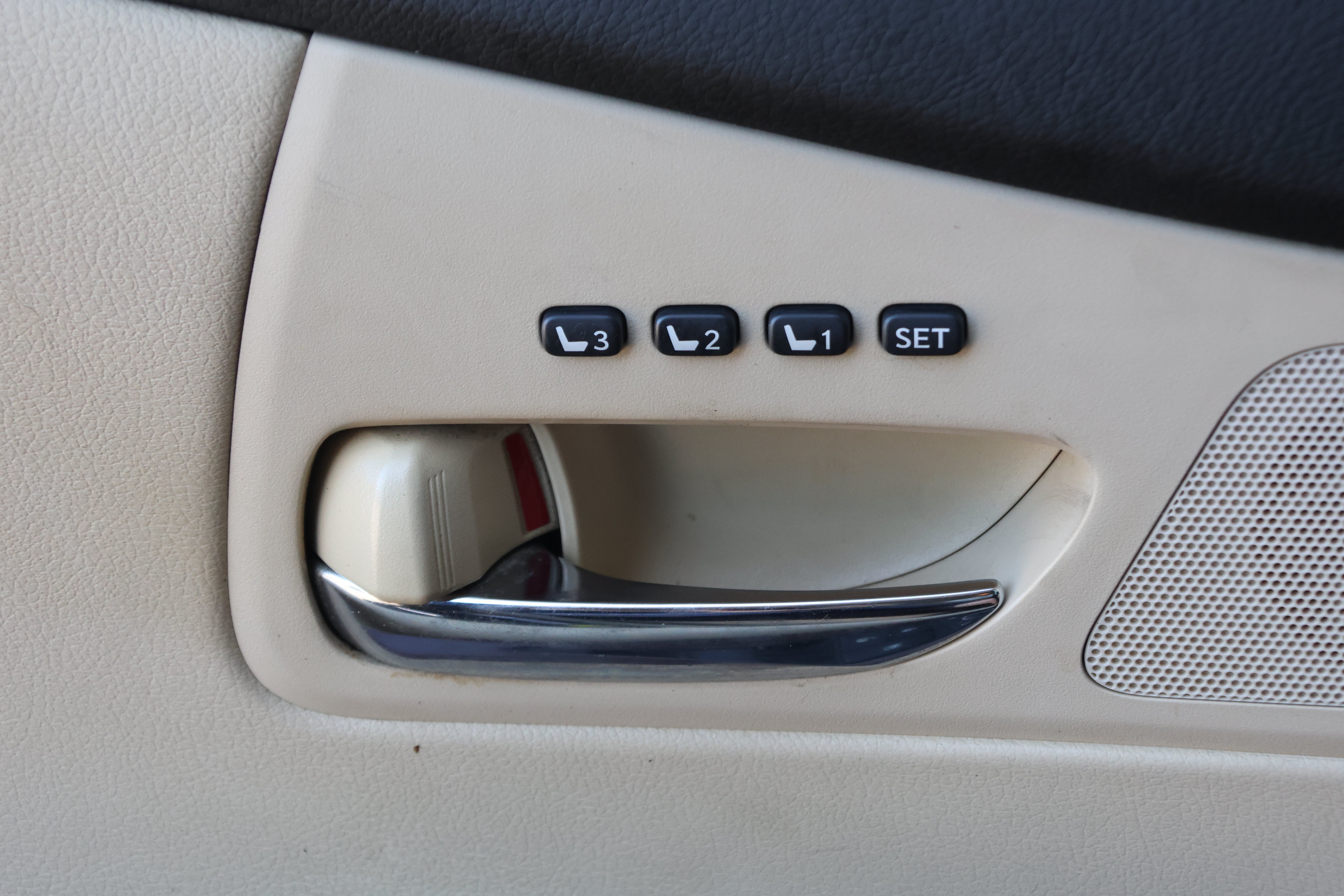 Used 2013 Lexus RX 350 AWD w/ Premium Pkg image 13