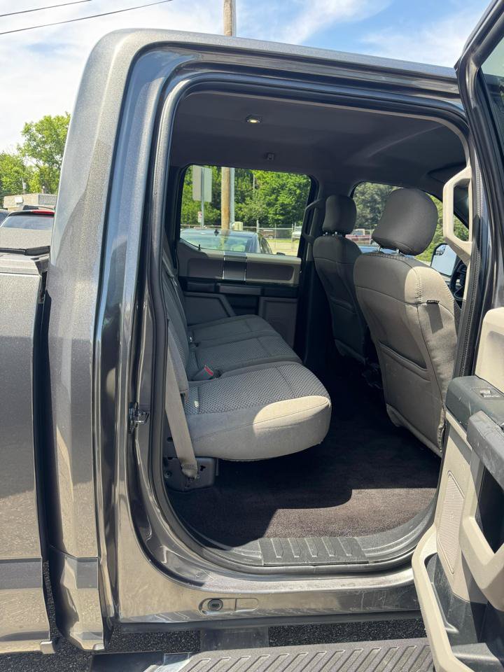 Used 2015 Ford F150 XLT w/ Equipment Group 302A Luxury AWD/4WD image 20