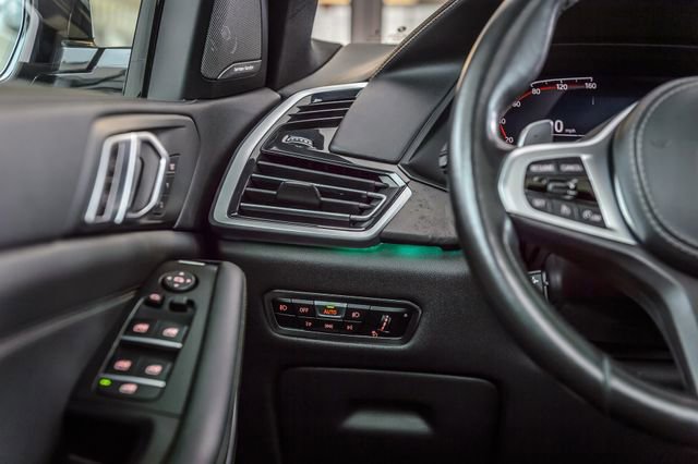 Used 2020 BMW X5 sDrive40i w/ M Sport Package image 27