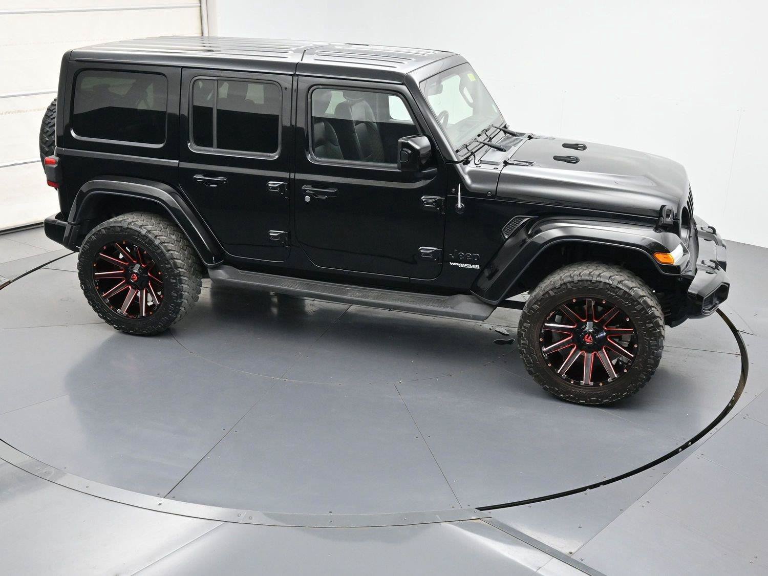 Used 2021 Jeep Wrangler Unlimited Sahara AWD/4WD image 36