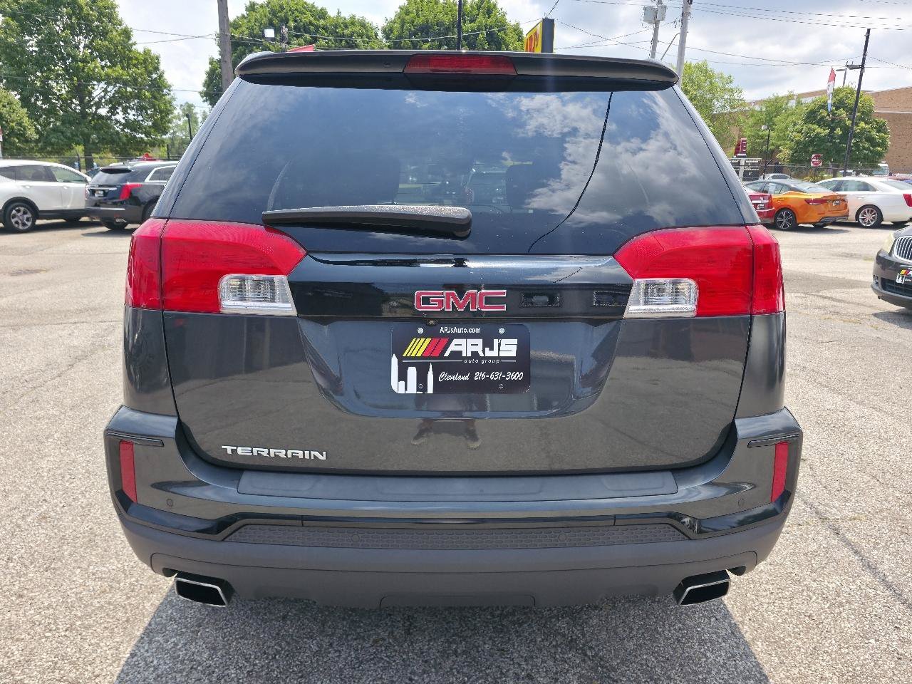 Used 2017 GMC Terrain SLE w/ Technology Package FWD image 6
