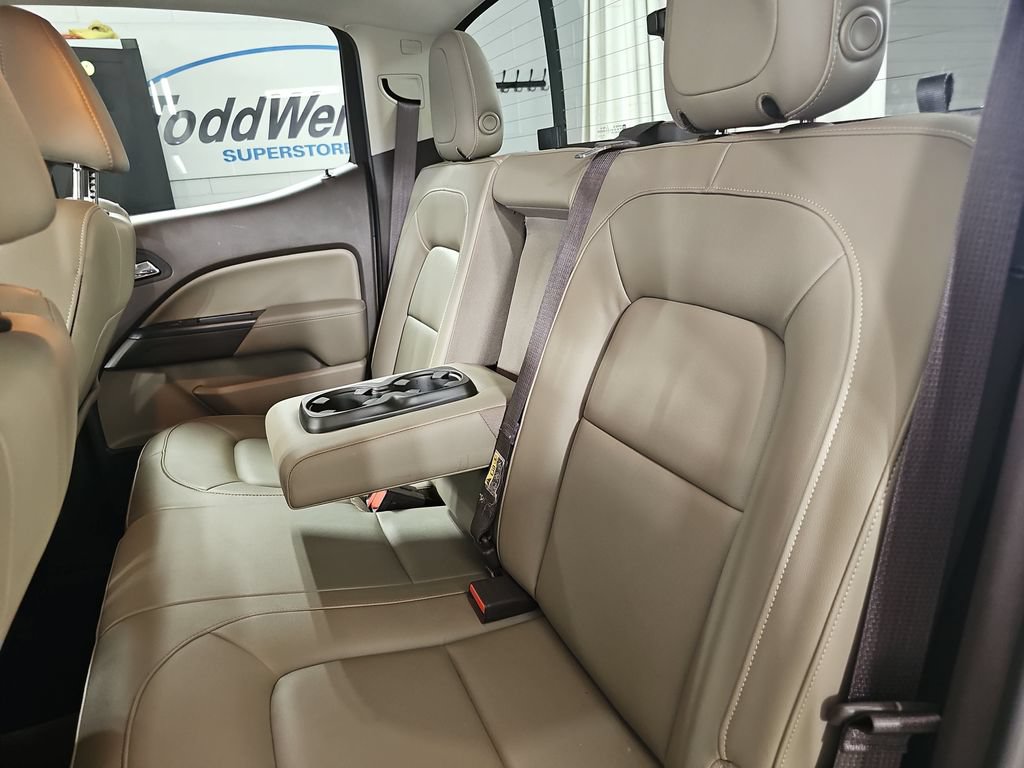 Used 2016 GMC Canyon SLT w/ Driver Alert Package AWD/4WD image 17