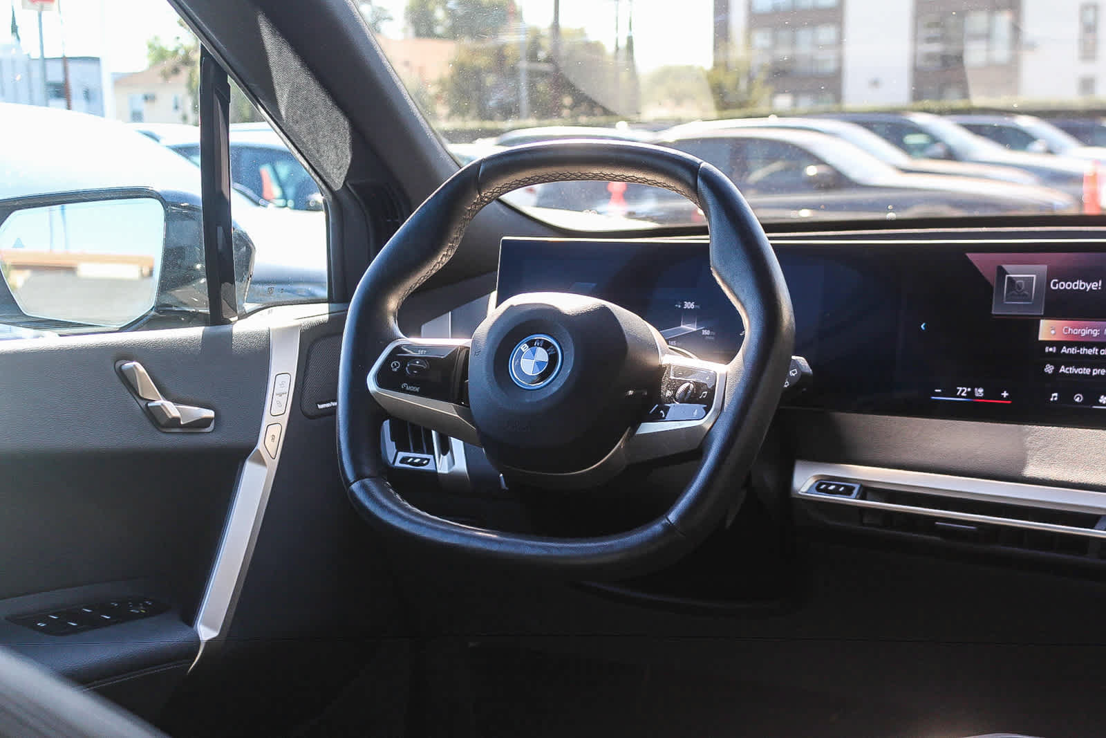 Used 2024 BMW iX xDrive50 w/ Sport Package AWD/4WD image 13