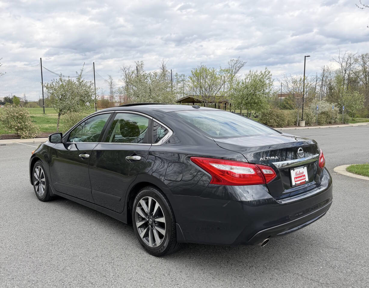 Used 2016 Nissan Altima 2.5 SV w/ Convenience Package image 3