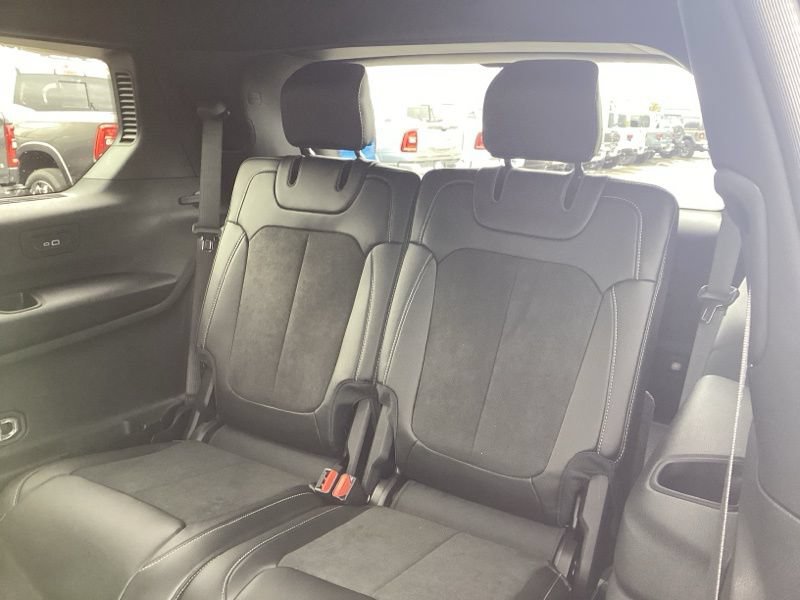 New 2025 Jeep Grand Cherokee L Altitude AWD/4WD image 18