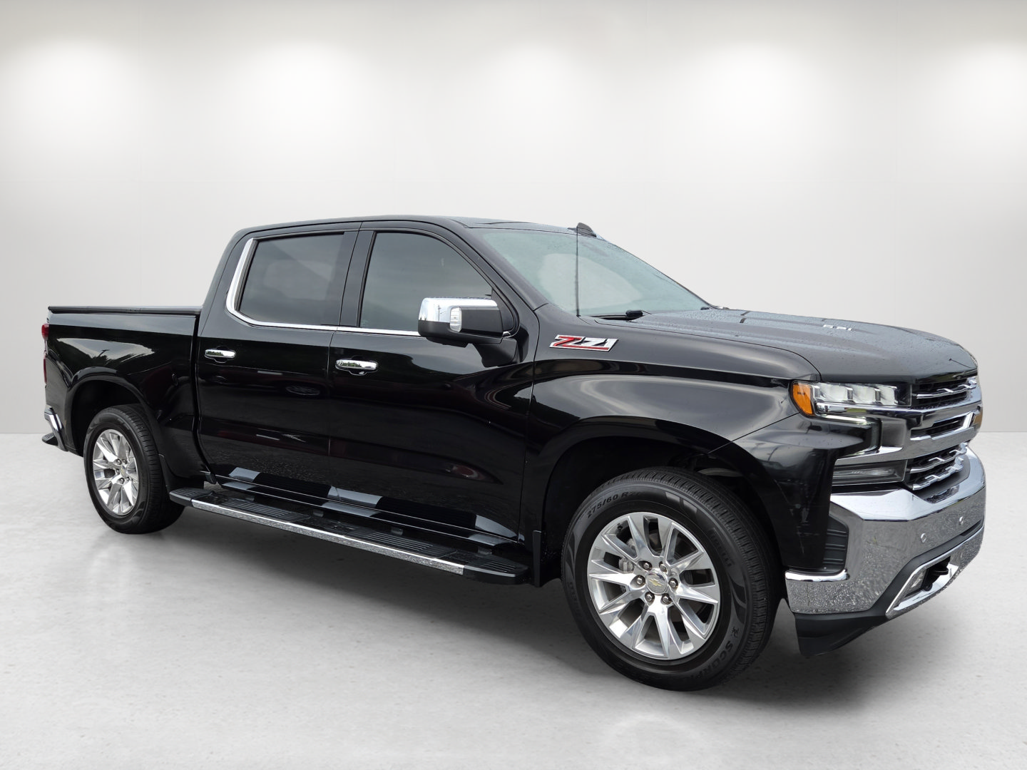 Used 2021 Chevrolet Silverado 1500 LTZ w/ LTZ Premium Package AWD/4WD image 3