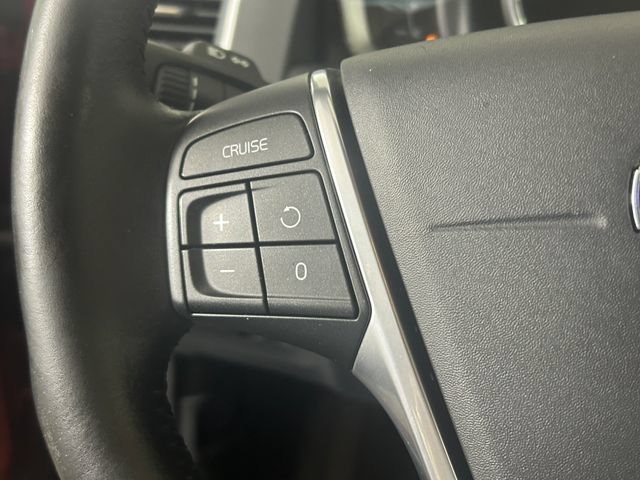 Used 2016 Volvo XC60 T6 w/ Proximity Package AWD/4WD image 17