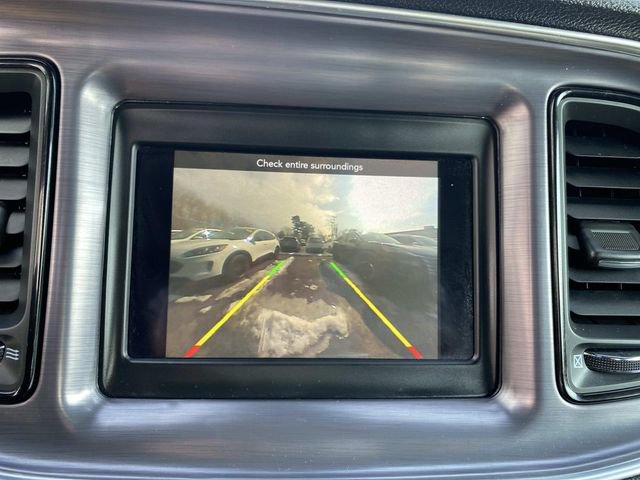 Used 2018 Dodge Challenger SXT image 9