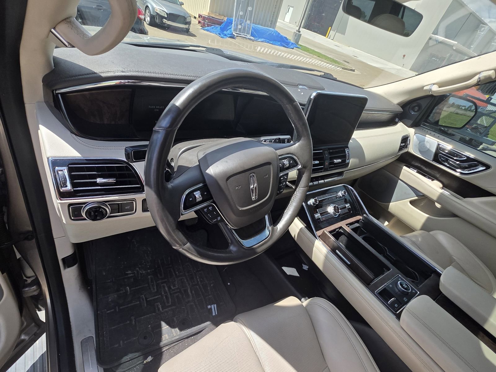 Used 2019 Lincoln Navigator L Reserve image 5