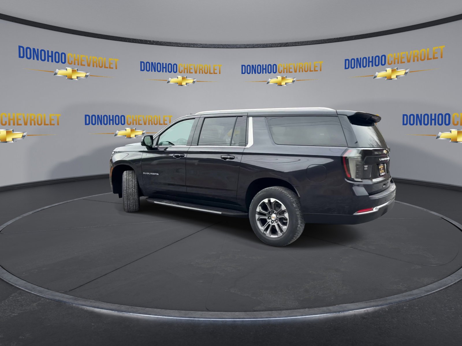 New 2026 Chevrolet Suburban LT w/ Comfort Package image 9