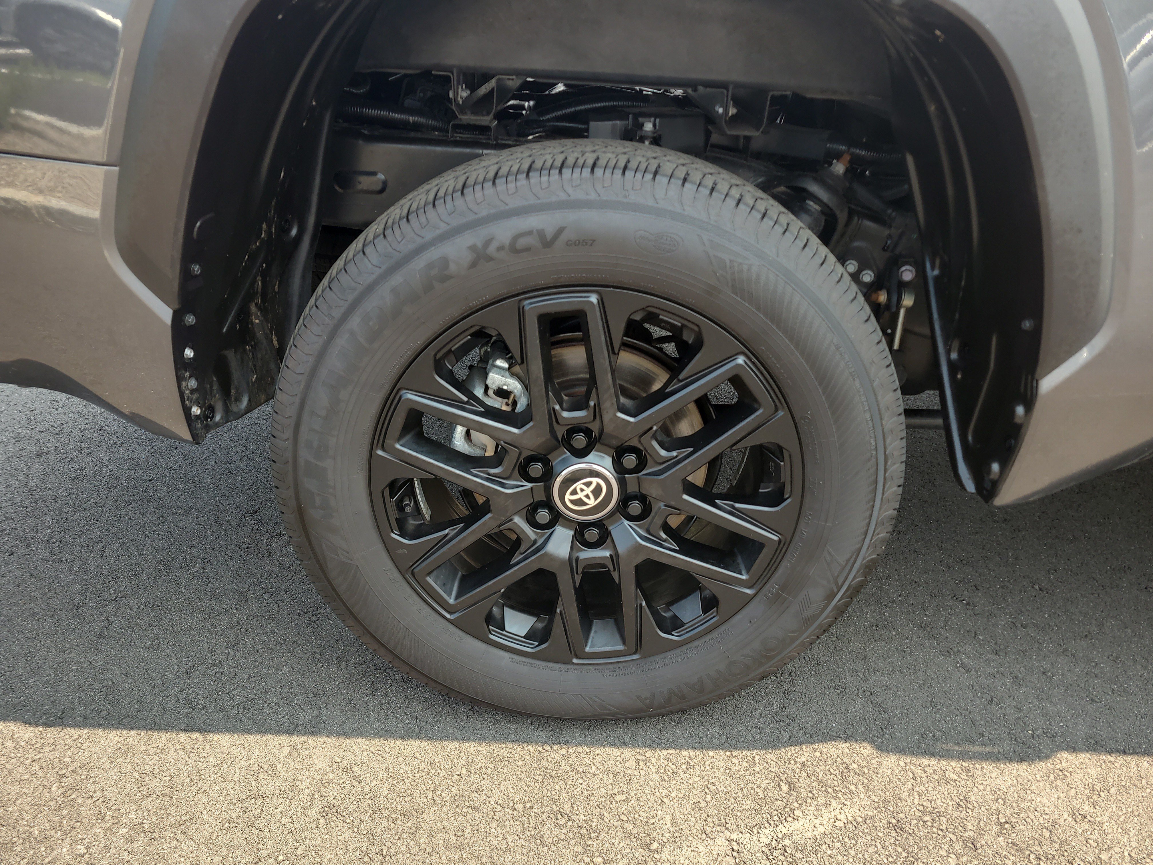 Certified 2026 Toyota Tundra Limited AWD/4WD image 11