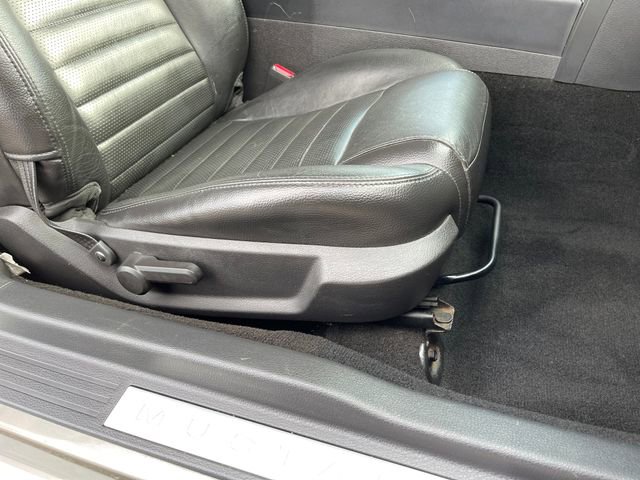 Used 2005 Ford Mustang GT Premium RWD image 29