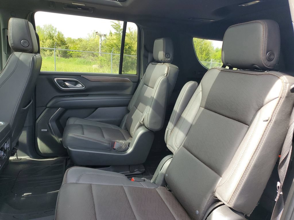 Certified 2023 Chevrolet Suburban High Country AWD/4WD image 32