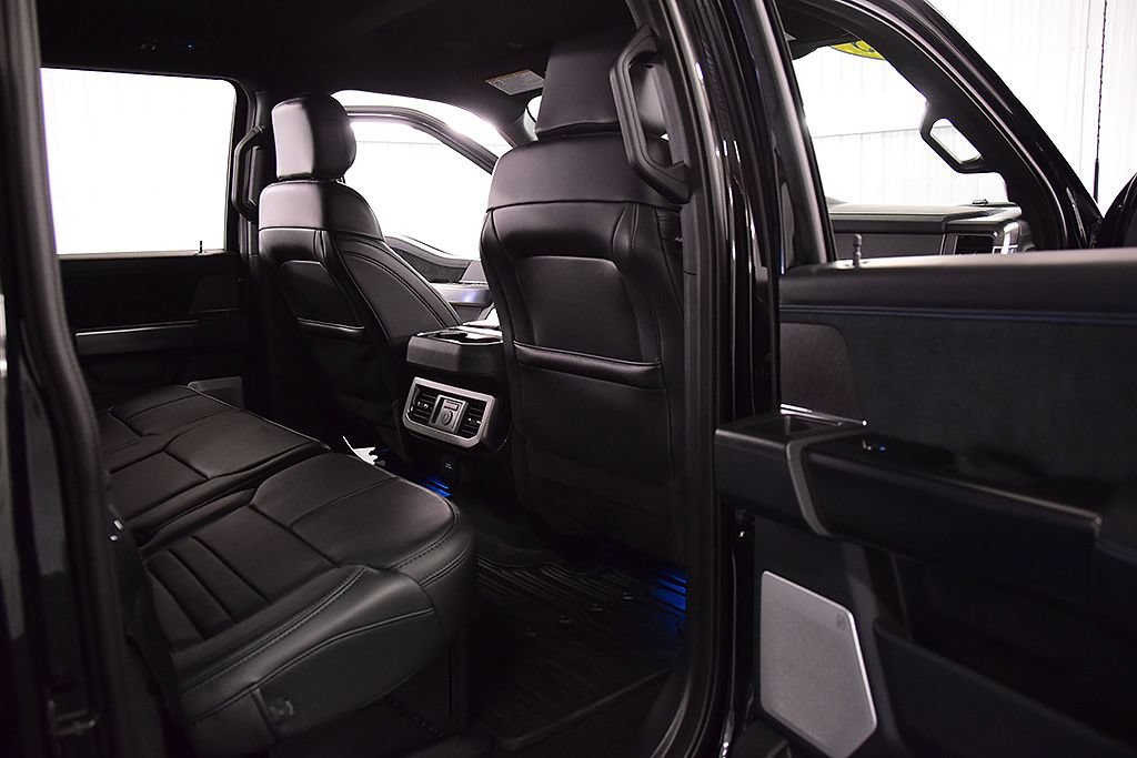 Used 2025 Ford F350 Platinum w/ FX4 Off-Road Package AWD/4WD image 28