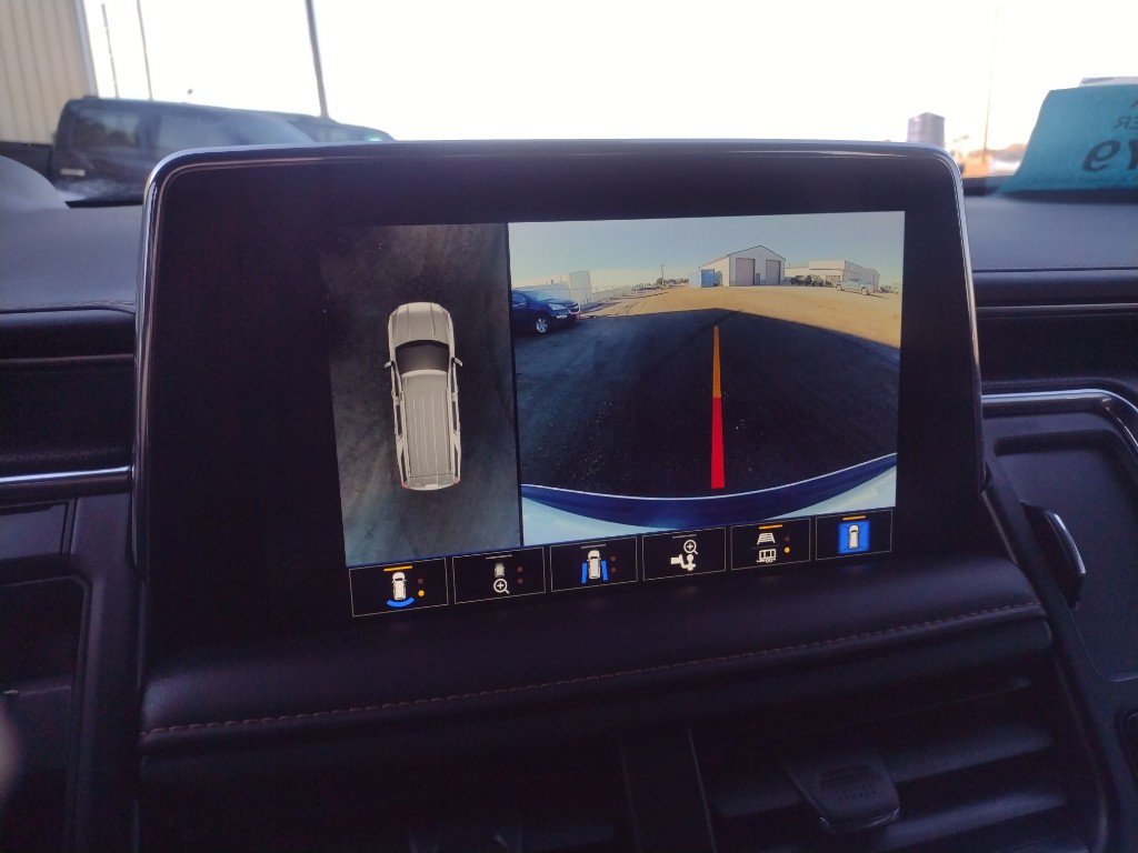 Used 2024 GMC Yukon AT4 w/ AT4 Premium Package image 15