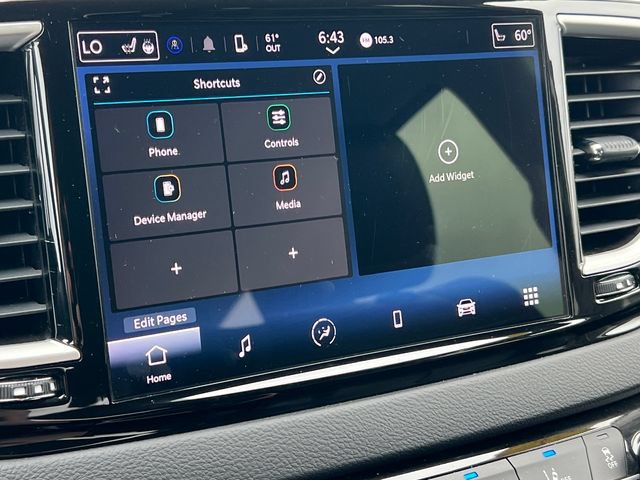 Used 2024 Chrysler Pacifica Touring-L FWD image 23