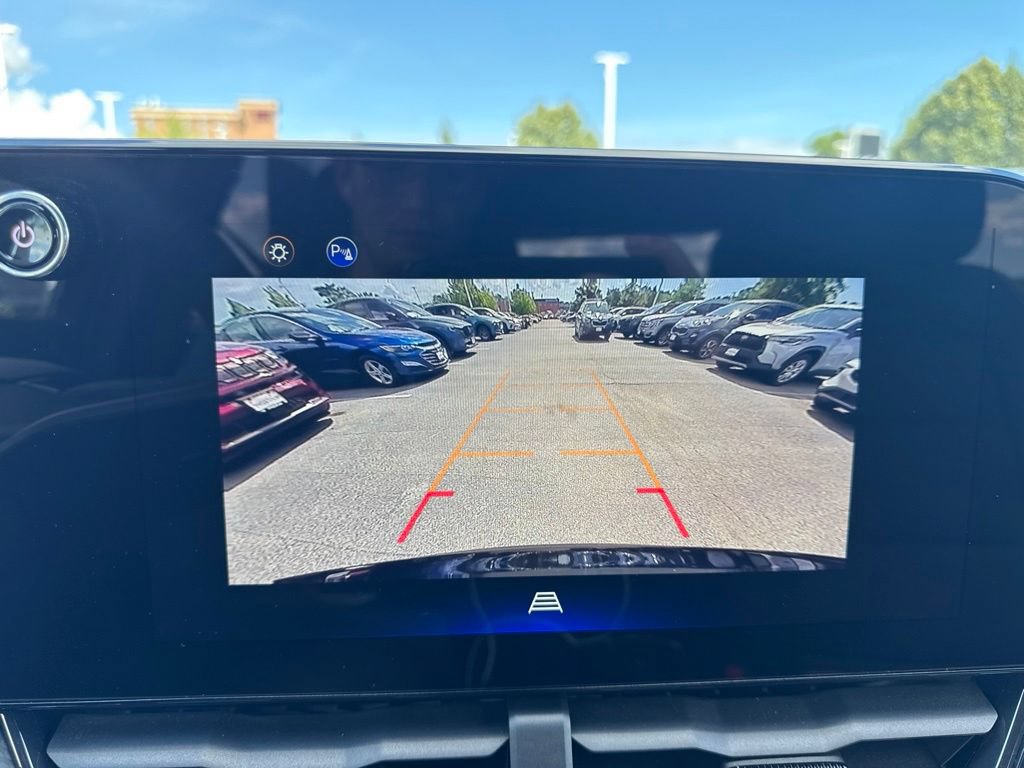 Used 2025 Chevrolet Equinox RS AWD/4WD image 10