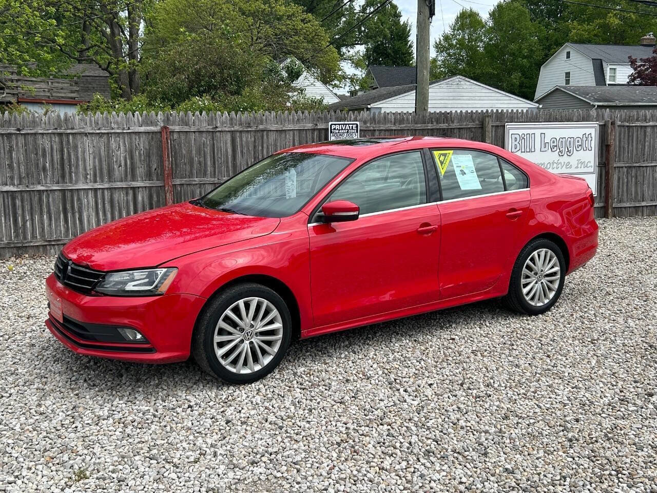 Used 2015 Volkswagen Jetta SE FWD image 2