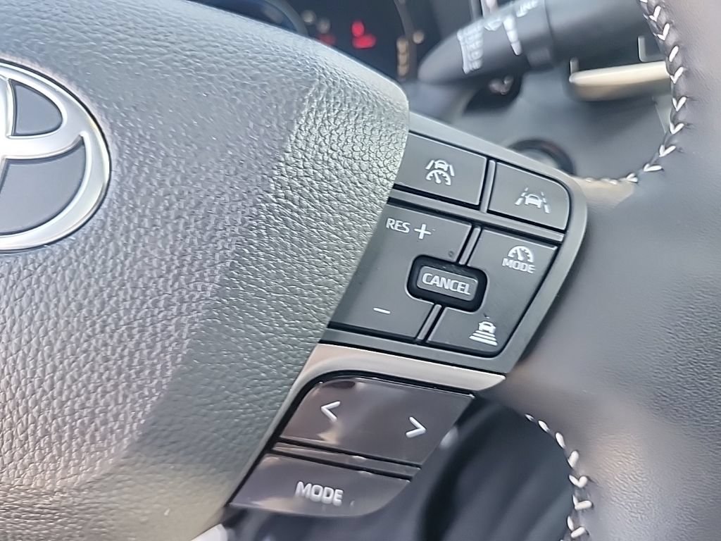 Used 2025 Toyota Camry SE w/ Multimedia Upgrade Package FWD image 7