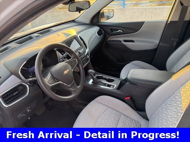 Used 2022 Chevrolet Equinox LS w/ LS Convenience Package image 24